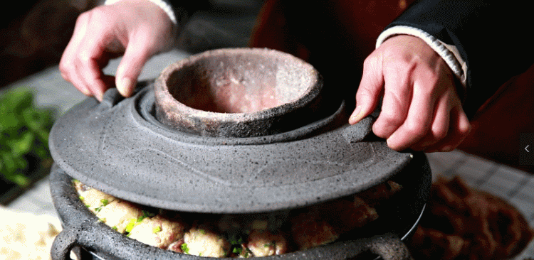 郫都第①家！宜宾非物质文化遗产，火了上百年的高县传统土火锅