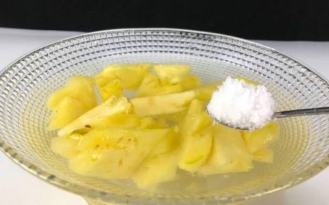 菠萝除了用盐水泡还能用什么
，菠萝吃不完要用盐水泡还是不泡？