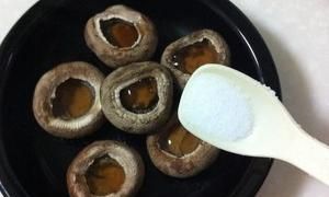 一烤就出汁的蘑菇叫什么，烤箱烘干蘑菇会变黑吗？图8