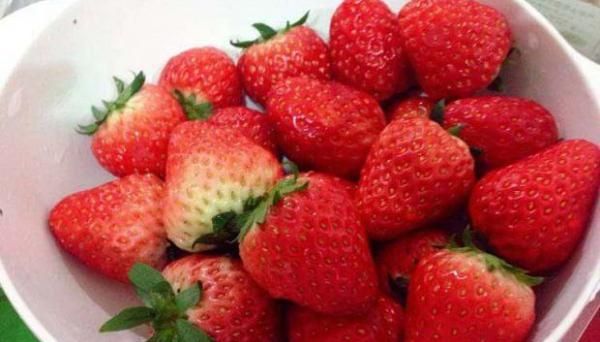 白草莓要放冰箱吗