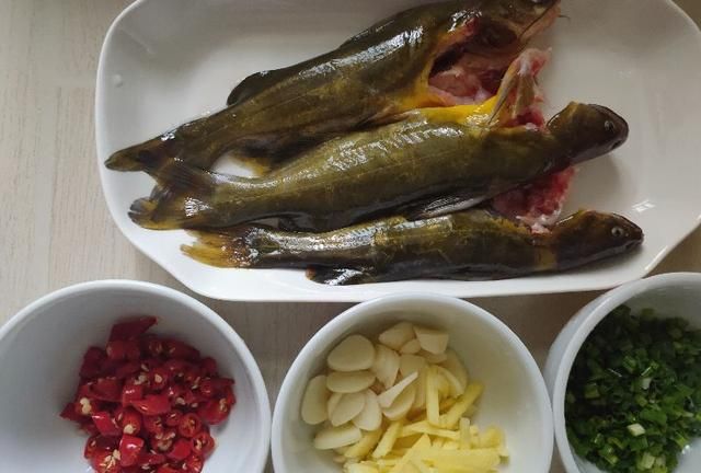 红烧黄骨鱼新做法，加这种调料省去多种配料，鲜美入味，孩子最爱