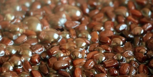 红润饱满的蜜红豆怎样做？这样煮香甜软糯，光亮不破皮