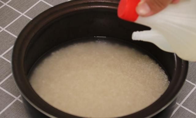 米饭水多了蒸的软了怎么补救，米饭焖软粘了怎么办？图5