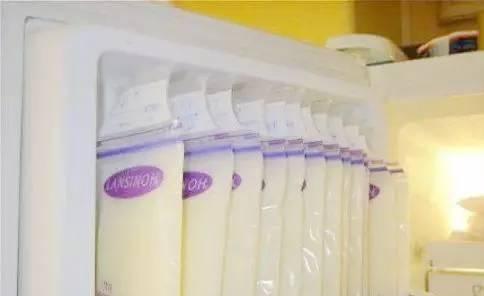 母乳在冰箱里能保存多长时间？背奶族必看！