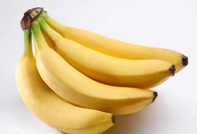 哪种香蕉能通便？表皮发黑的香蕉能吃吗？这3类人，慎吃香蕉