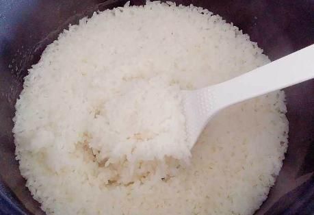 蒸米饭，米需泡多久可以完全泡开