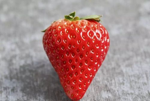 草莓的形状像什么