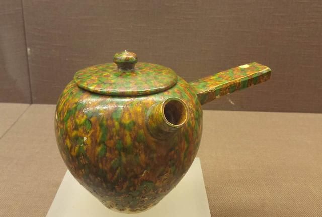 十四世纪之前的陶瓷茶具与茶事