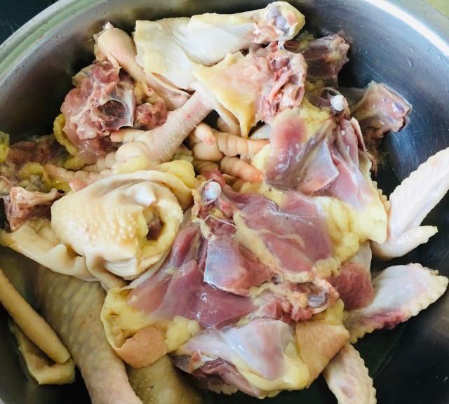 清炖鸡怎么炖好吃家常做法，清炖鸡汤正宗的做法？图4