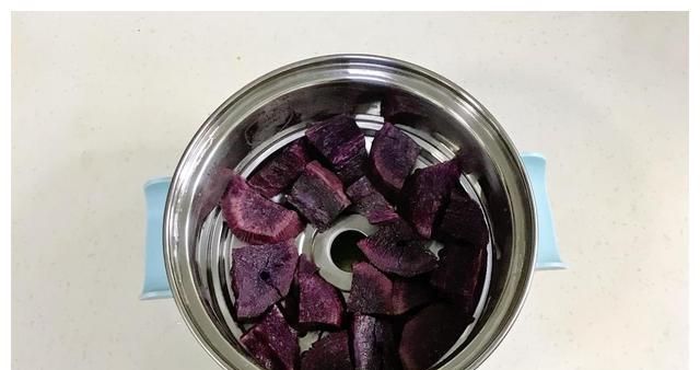 做紫薯的面团要用开水吗