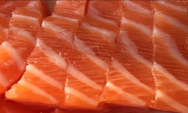 国内研究称：爱吃鱼，降低全因死亡率！建议多吃2种鱼