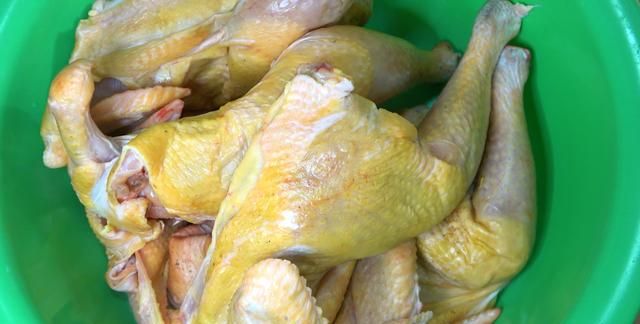 四川麻辣风干鸡的传统做法，30年比例配方告诉你，好吃不长霉