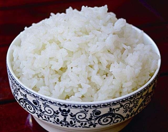 米饭夹生可以重新蒸吗，米饭做夹生了怎么办？图1