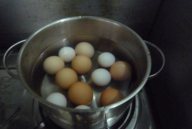 白煮蛋冷水下锅要煮几分钟，煮溏心蛋一般需要几分钟？图6