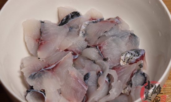 20年大厨教你做正宗水煮鱼，步骤详细简单，鱼片嫩滑无腥，收藏了
