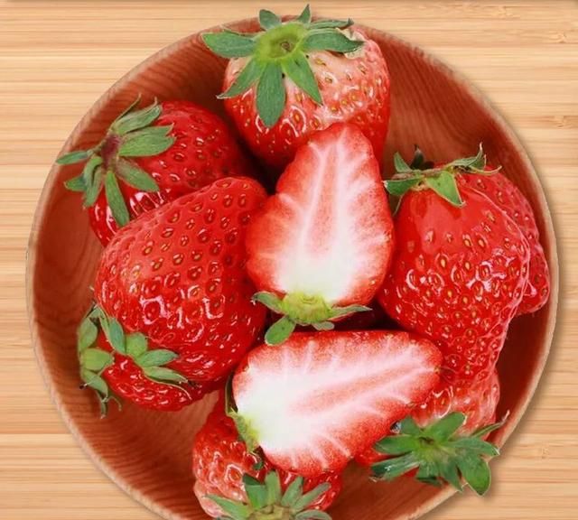 到底什么是丹东九九草莓？市场上马家岗草莓、东港草莓又是什么？