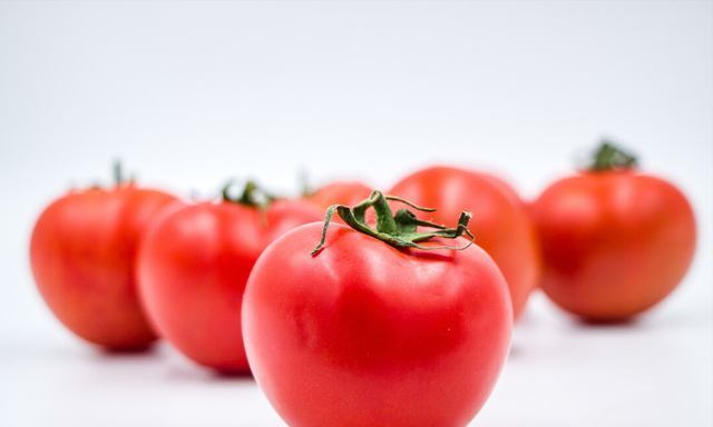 现在的西红柿为啥都“硬邦邦”的？放1个月都不坏？建议多了解