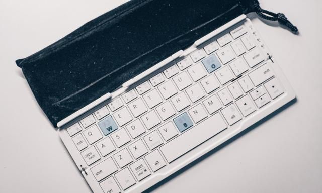 带隐藏支架 平板手机办公伴侣，BOW航世HB199 折叠蓝牙键盘体验