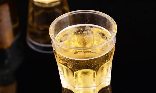 料酒、黄酒、啤酒、白酒虽然只有一字之差，但是用法和功效大不同