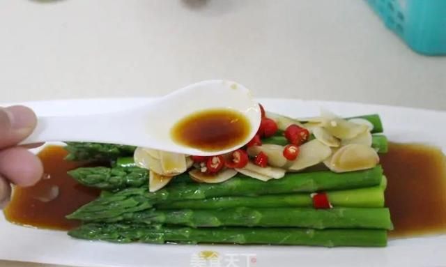 芦笋学会这样做，味道鲜美，清热开胃！重点是做法超简单哦