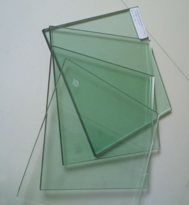玻璃的强度由什么决定，如何提高玻璃的强度呢？