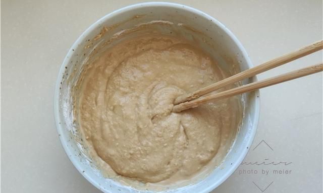 半斤面粉1两红糖，不用酵母，教你做独家红糖发糕，个个开花暄软