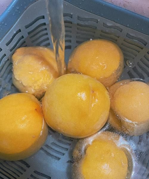 吃不完的桃子怎么做罐头