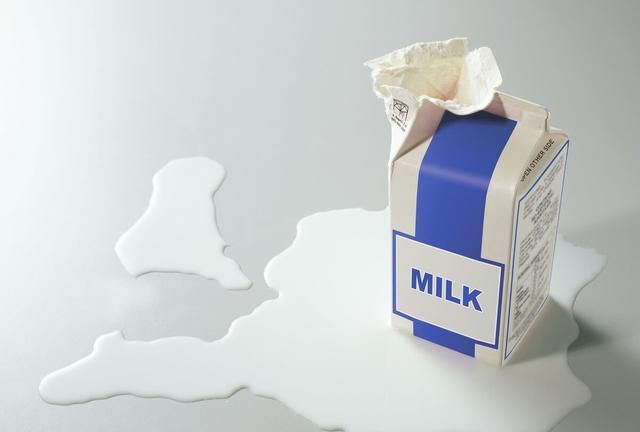 过期的牛奶还能怎么利用？