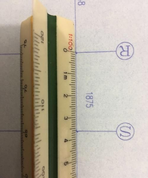 尺子是测量长度的工具，尺子上的厘米是一个，什么，的长度单位