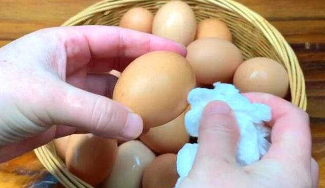 原来腌鸡蛋这么简单，配方步骤详解，简单秘制一做，鸡蛋个个流油