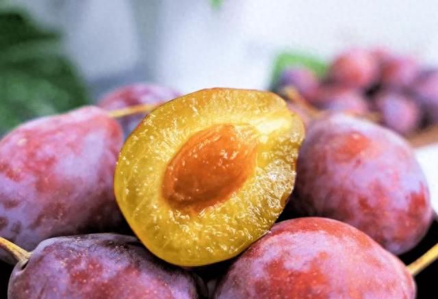 在美国多用于加工的西梅，为什么在我国成了“能直接吃”的水果？