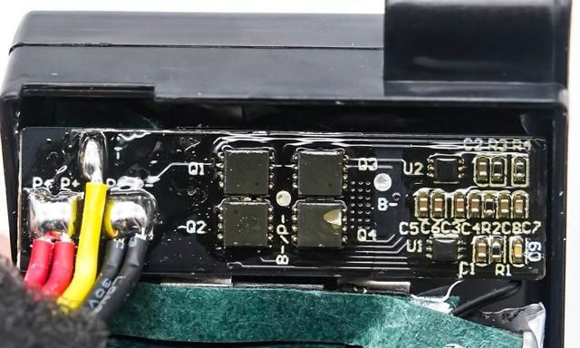 小米Sound Move智能音箱拆解，高颜值CNC金属机身，横置竖放双模式
