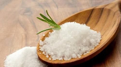 市面上售卖的低钠盐、无碘盐、加碘盐…各有什么区别？