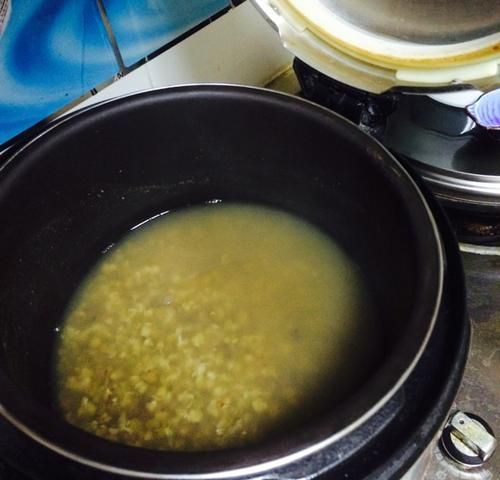 绿豆汤需要煮多久要煮到开花吗