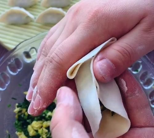 包饺子的方法