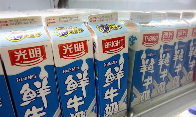 壹健康小知识：牛奶的保质期是多久？保质12个月的牛奶有防腐剂吗