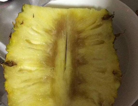 怎么判断菠萝坏了，怎么判断菠萝是溏心还是烂？图6