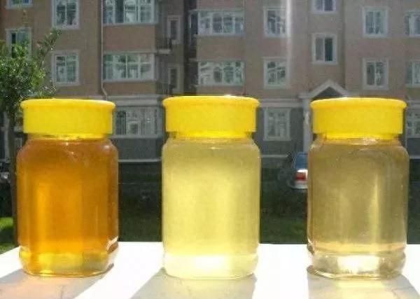 把白酒倒进蜂蜜里，假蜂蜜立刻现原形，再也不怕买到假的了