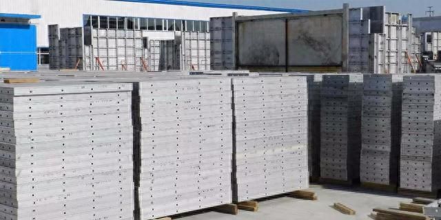 建筑施工用铝模板与木模板的经济对比