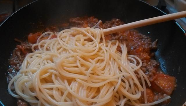 番茄意面最简单的做法，没有番茄的意大利面最简单做法？图9