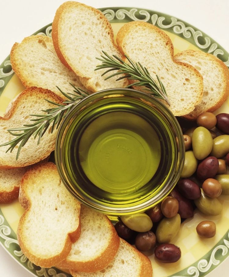 橄榄油怎么食用，橄榄油到底要怎么吃？凉拌还是炒菜？图3