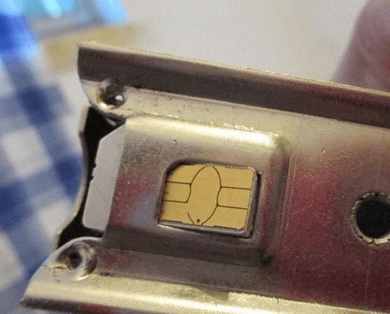 手机卡剪卡问题，怎么剪小卡还不至于损坏