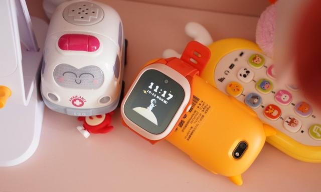 支持视频通话，定位和AI防护是亮点，米兔儿童手表C7A评测