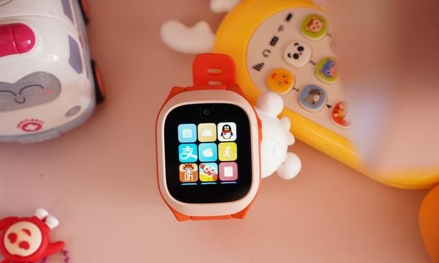 支持视频通话，定位和AI防护是亮点，米兔儿童手表C7A评测