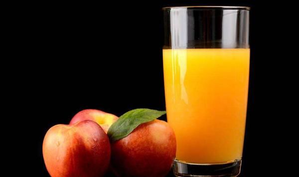 油桃和什么榨汁最好(油桃和什么水果榨汁好喝)图1