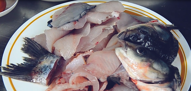 水煮鱼怎么做鱼肉又香又滑嫩？专业做法来了，厨师长教的通俗易懂