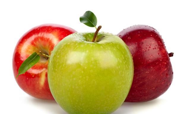 苹果是削皮吃，还是连皮吃，还是榨汁喝？怎么吃有讲究