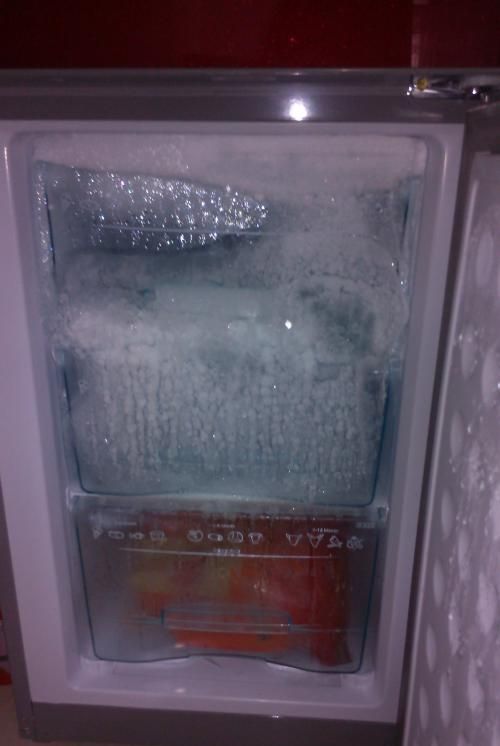 冰箱冷藏里总会有很多的水是怎么回事